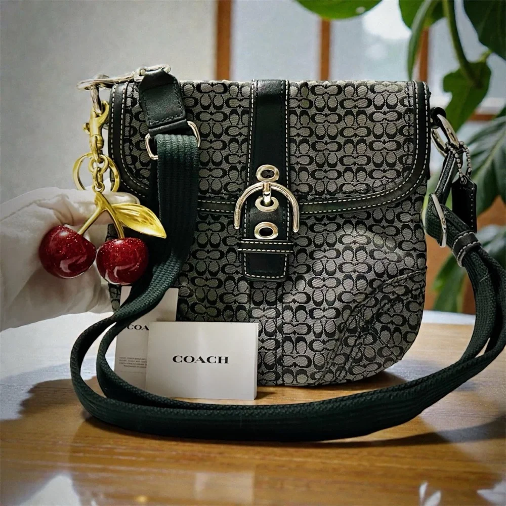 Vintage Coach soho shoulder bag Signature Black and Gray Crossbody Bag - Picture 13 of 15